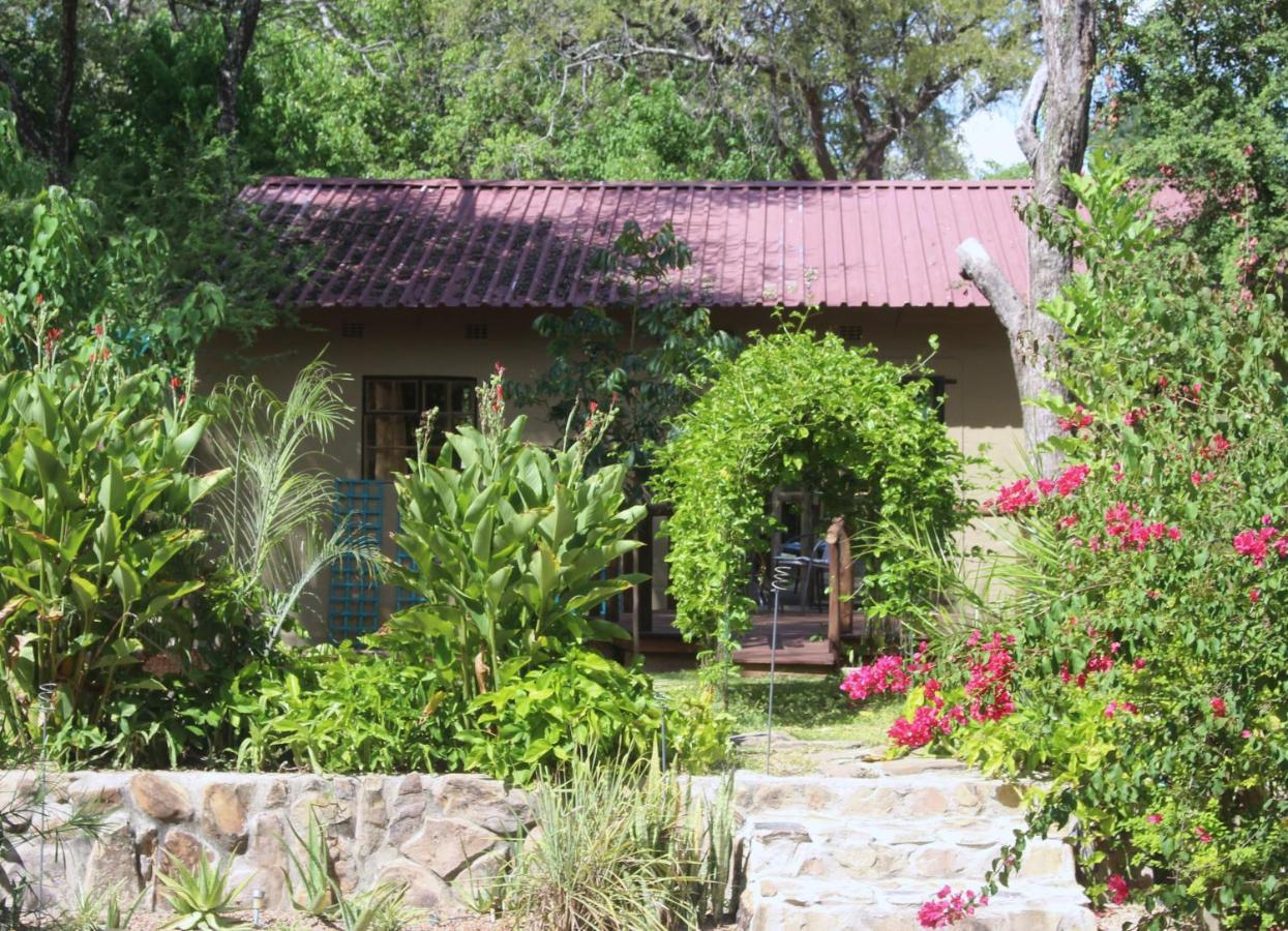 Acacia Cottage Maun Esterno foto